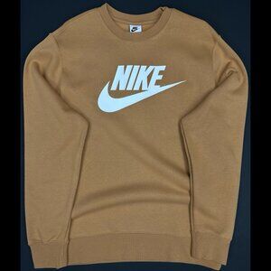 Nike Sportswear Club Fleece Graphic Crew Sweatshirt Flax Men’s Sizes DQ4912-224